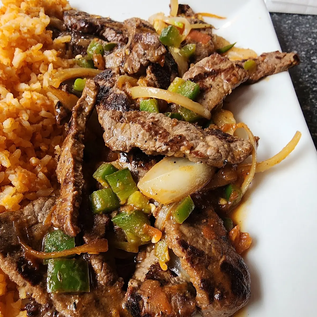 Bistec Encebollado