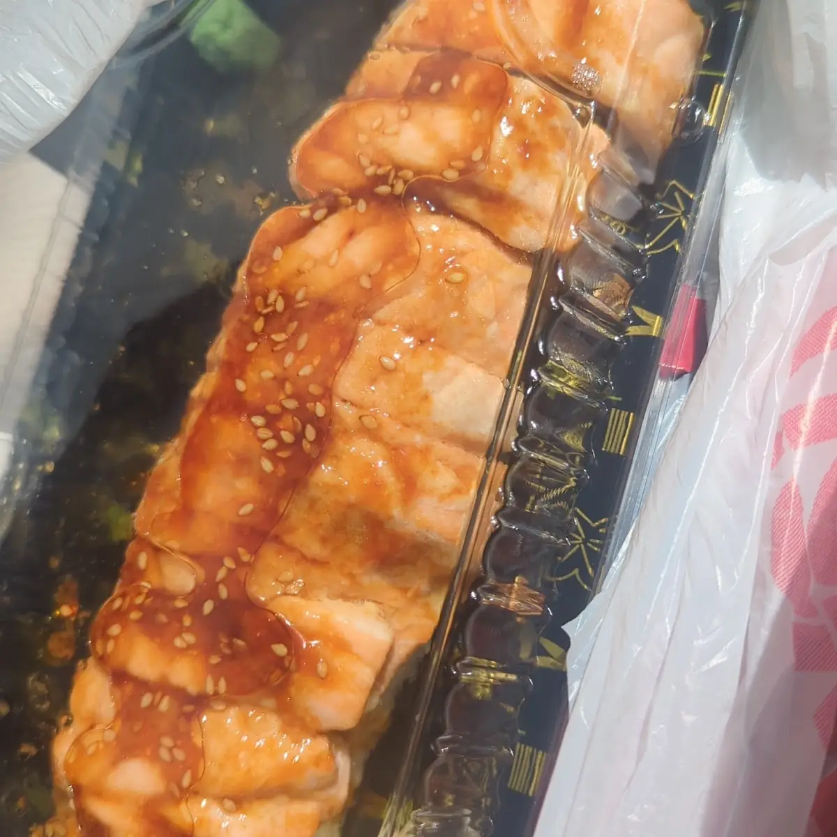 Baked Salmon Roll 8 pcs to Go