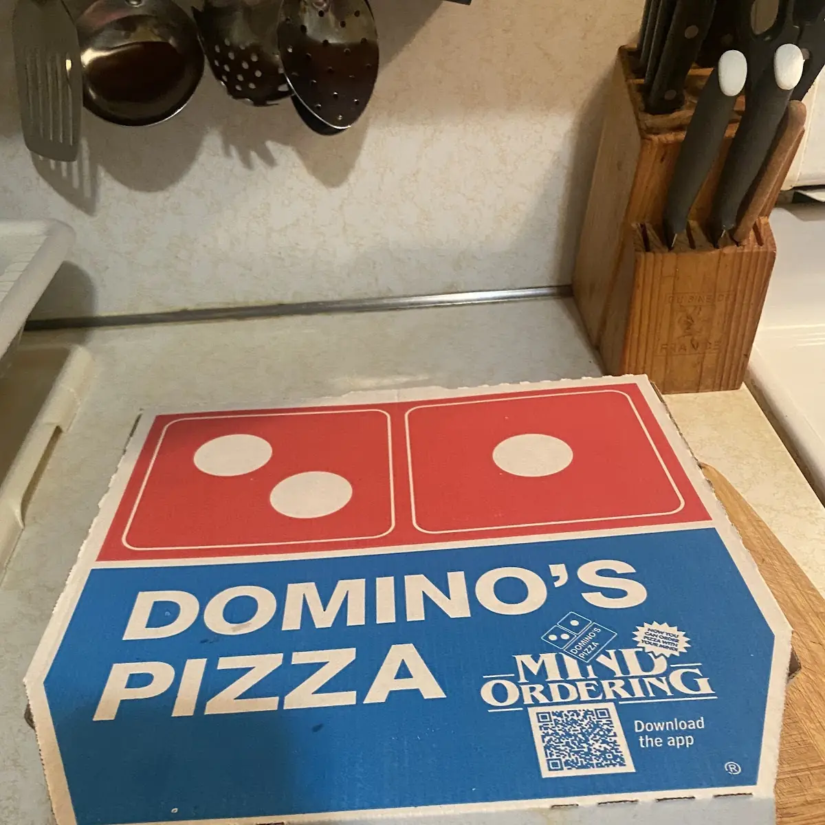 Large Pepperoni Pizza