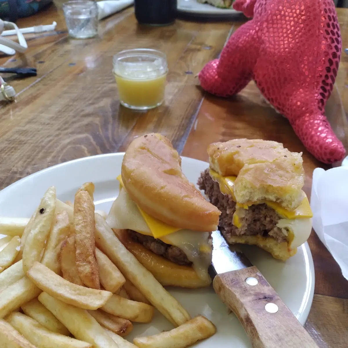 Donut Cheese Burger