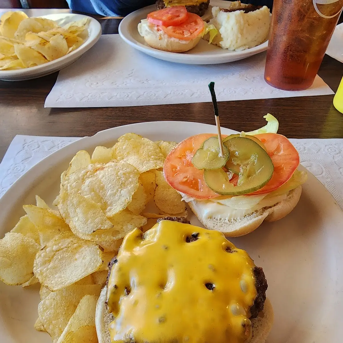 Cheeseburger Deluxe