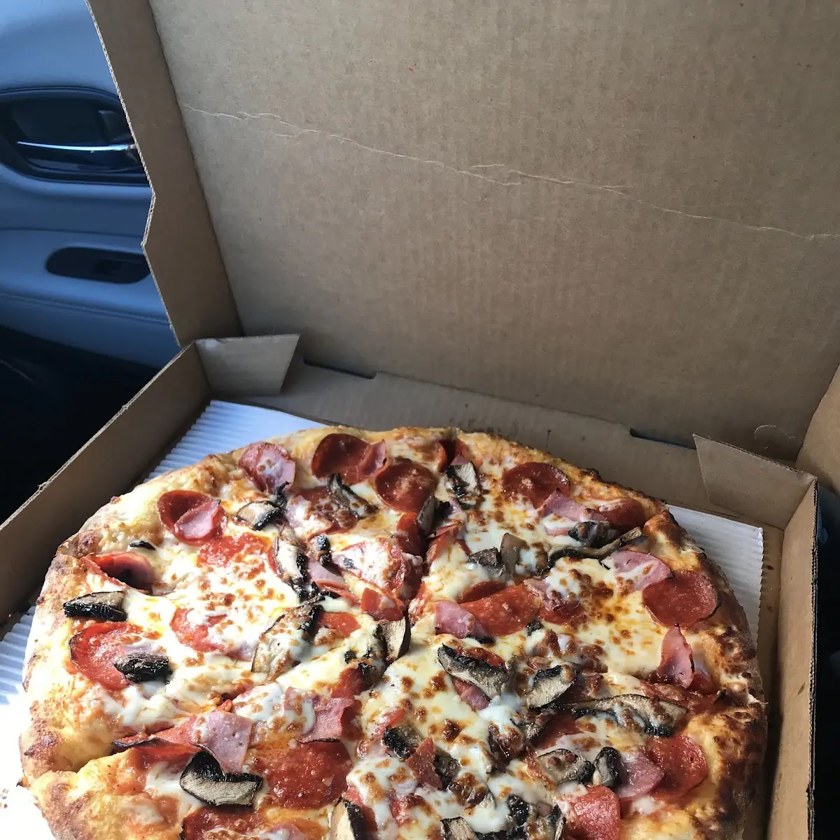 Mushroom Ham and Pepperoni Pizza
