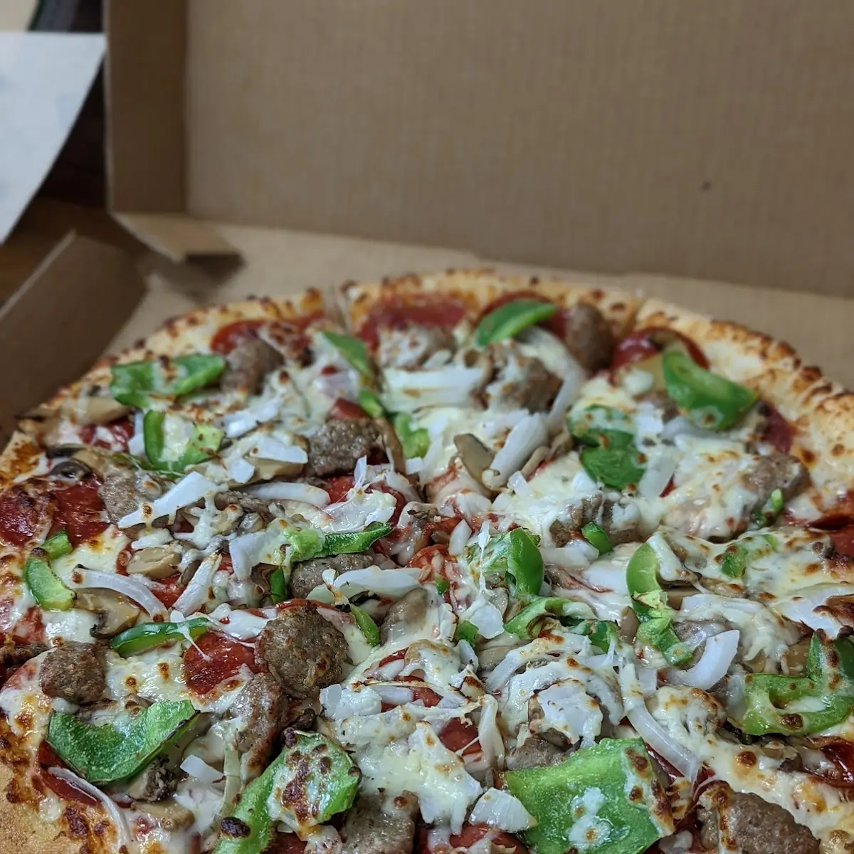 Deluxe Pizza