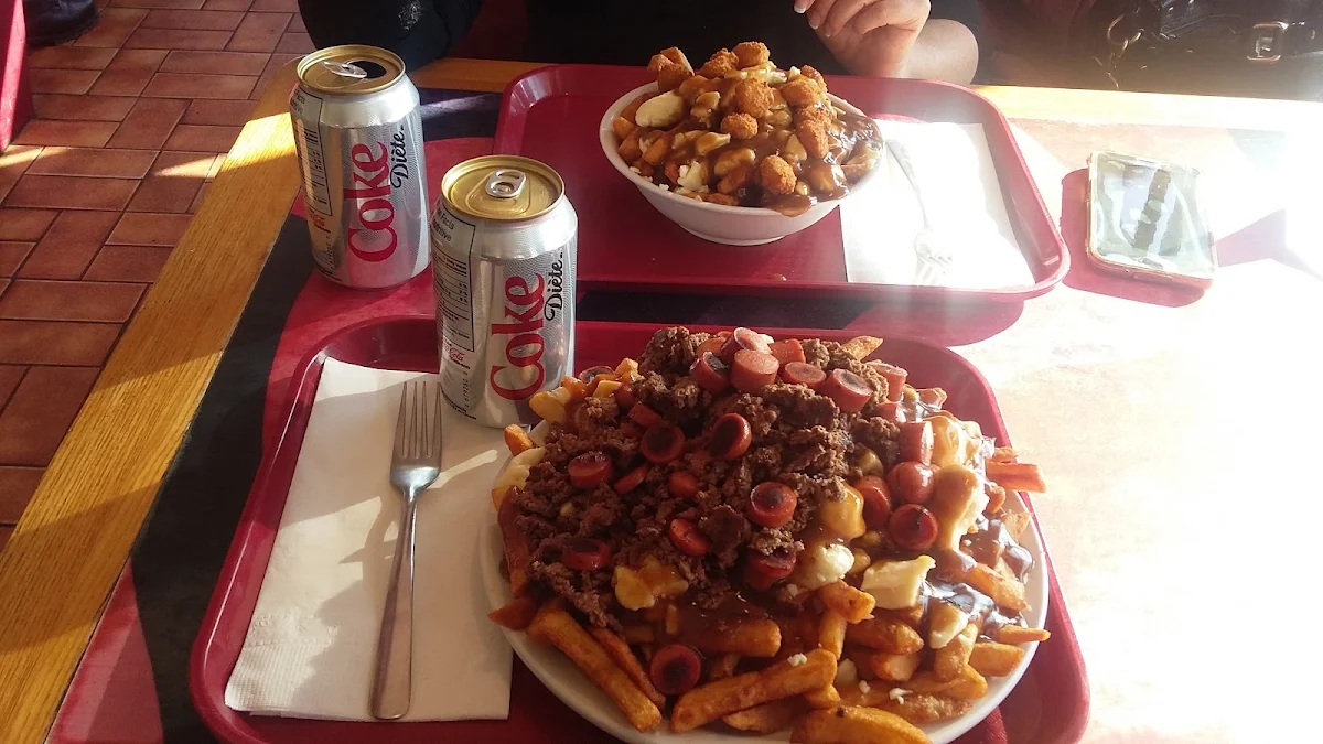 Highlights, Casse Croûte Chez Lizon / Bar Laitier