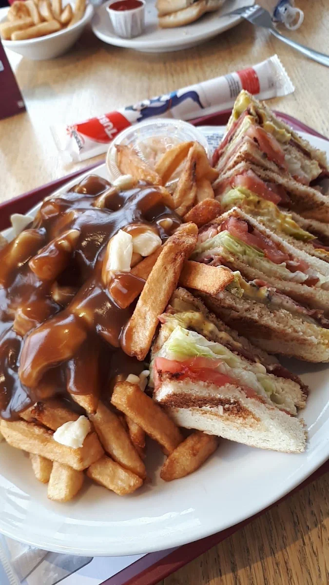 Highlights, Casse Croûte Chez Lizon / Bar Laitier