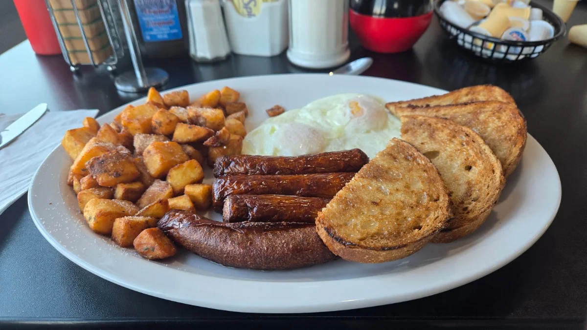 Bacon Eggs Hashbrowns Rye Toast