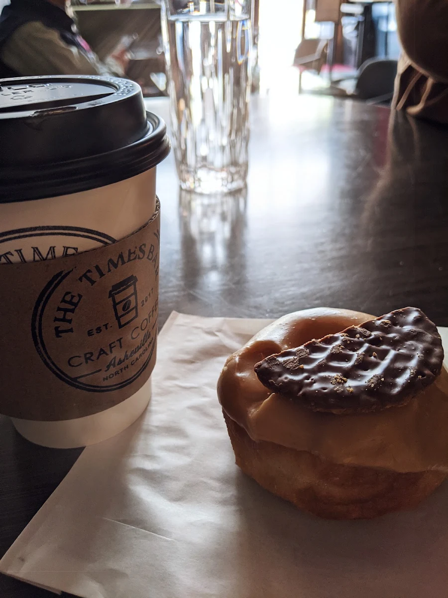 Doughp Maple Donut