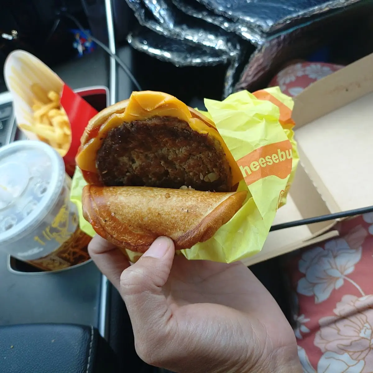 2 Cheeseburger Meal