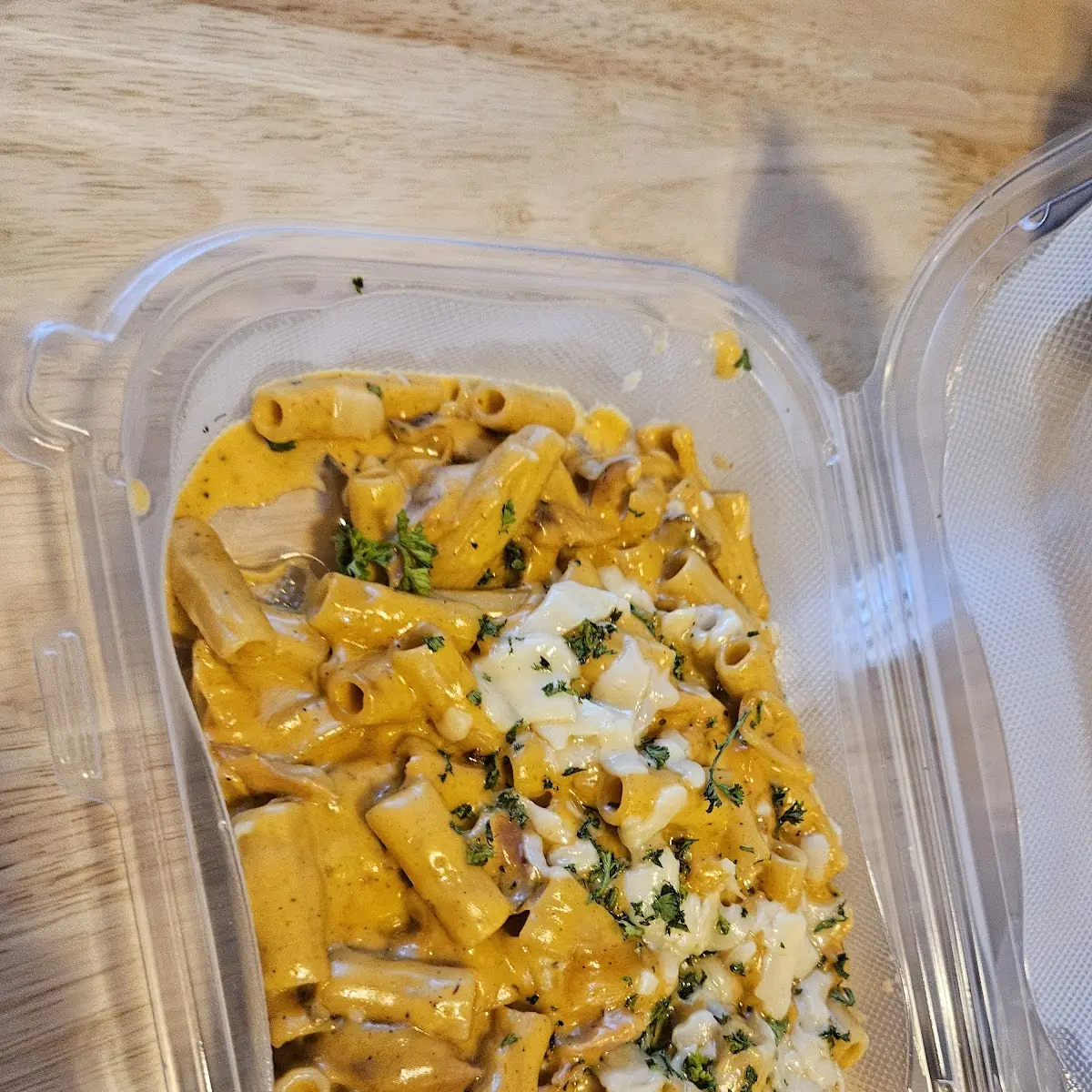 I T O Jerk Chicken Mac