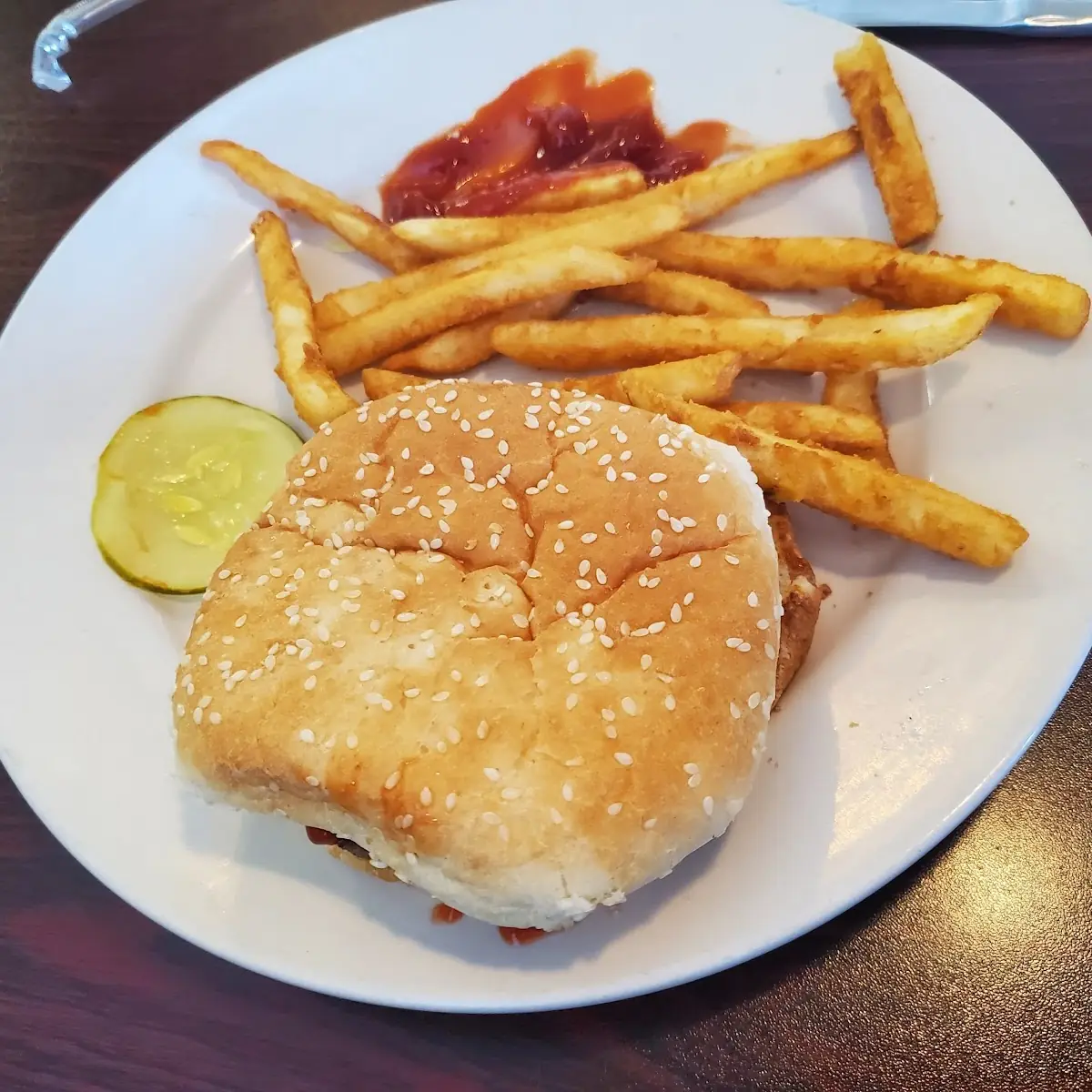 Kids Cheeseburger with Fries