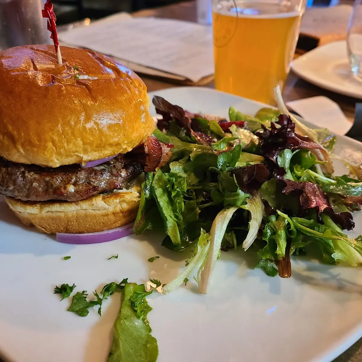 Drafthouse Pub Burger