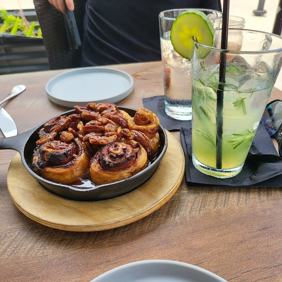 Cast Iron Pecan Cinnamon Rolls