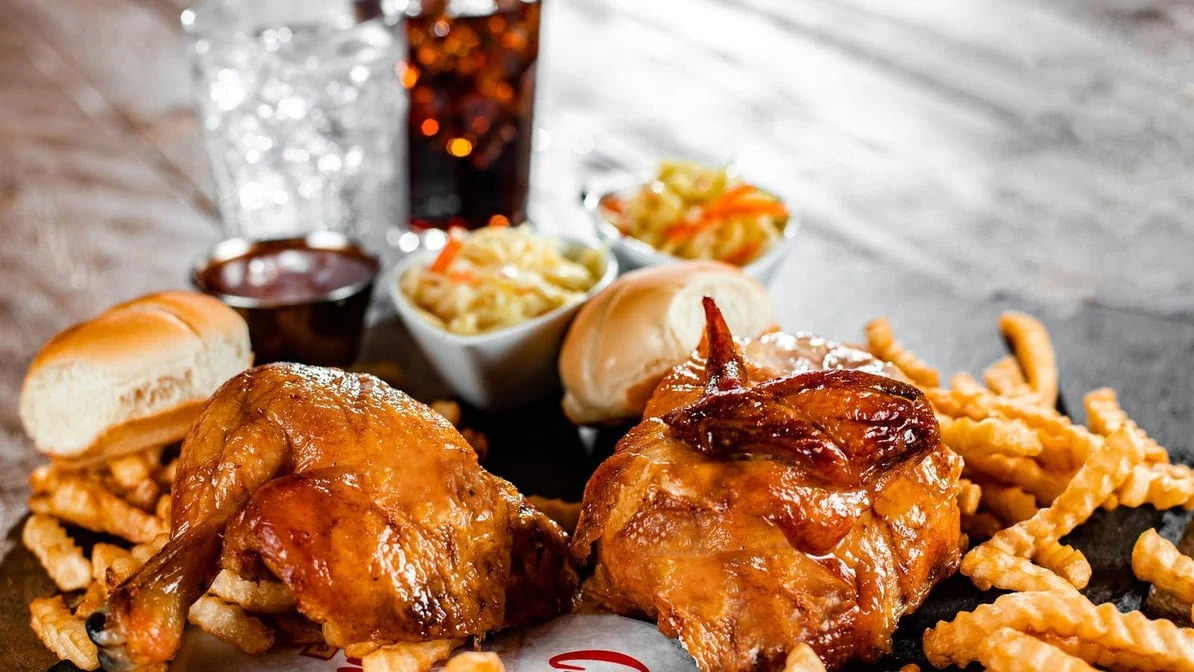 Highlights, Chez Louis Poulet Et Pizza