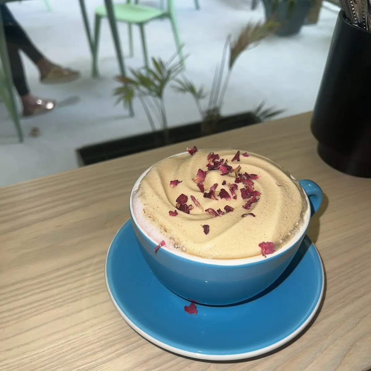 Upside Down Latte 12 Oz
