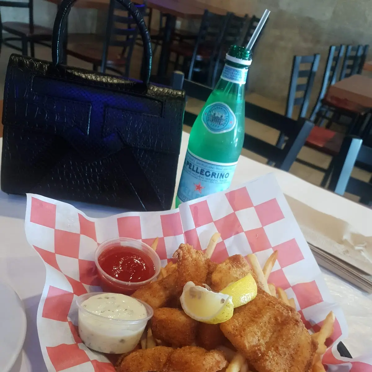 Fried Shrimp w Fries