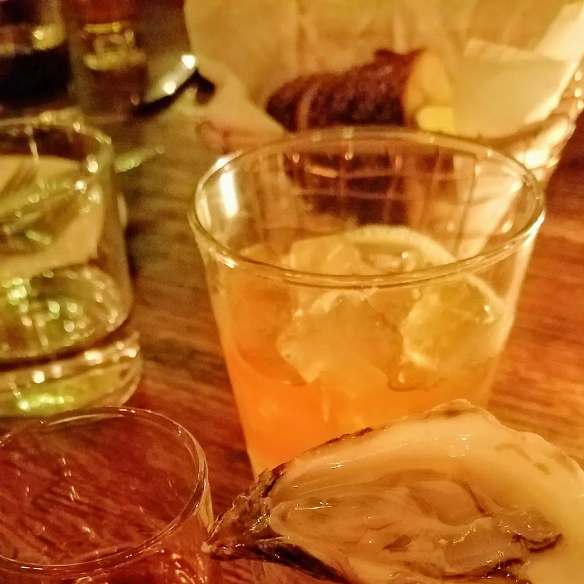 Happy Hour Oysters