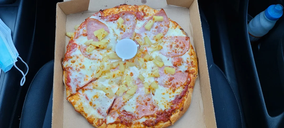 Hawaiian BBQ Pizza