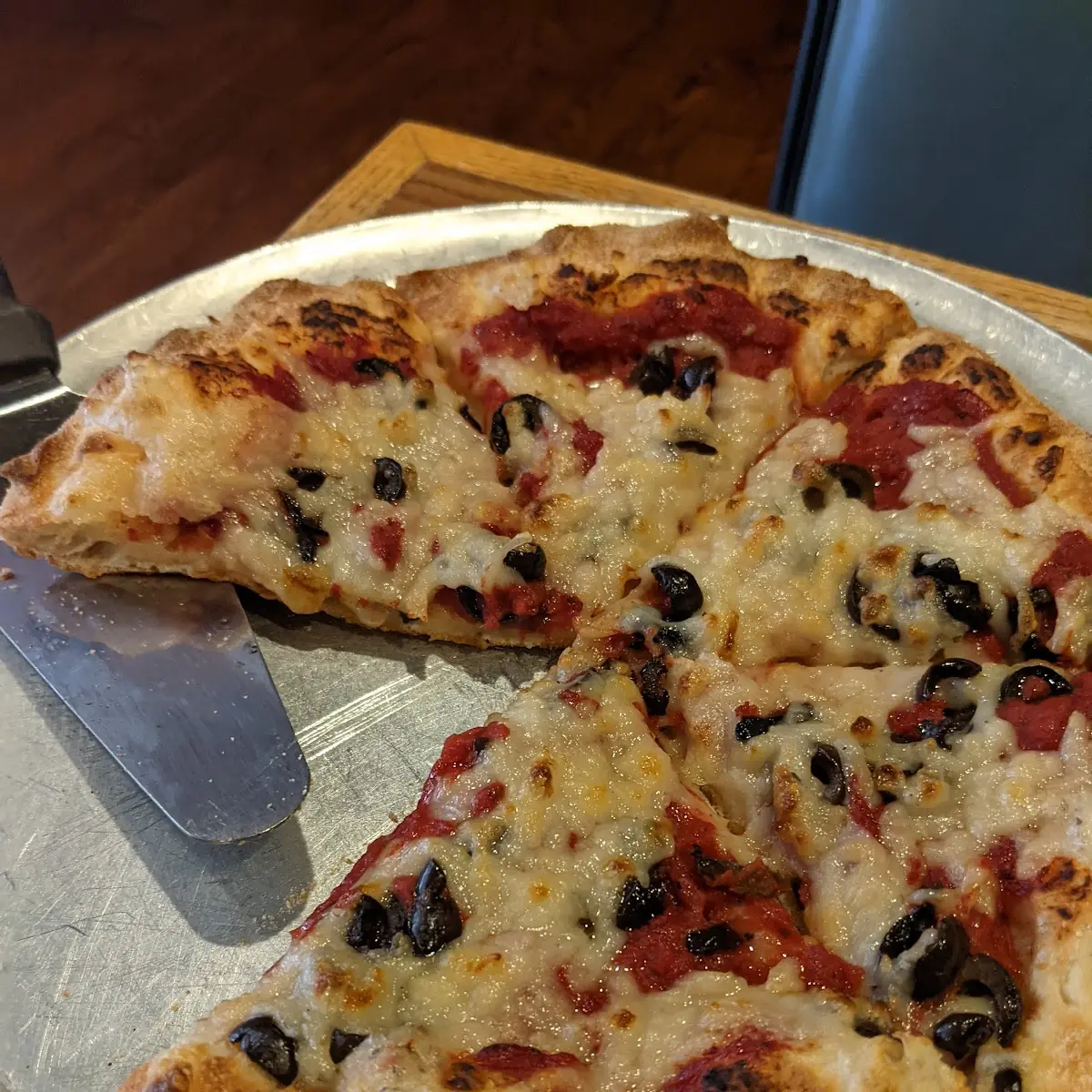 10 Pizza with Vegan Cheese and Black Olives