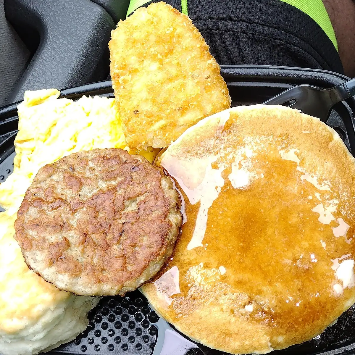 Big Breakfast with Hotcakes