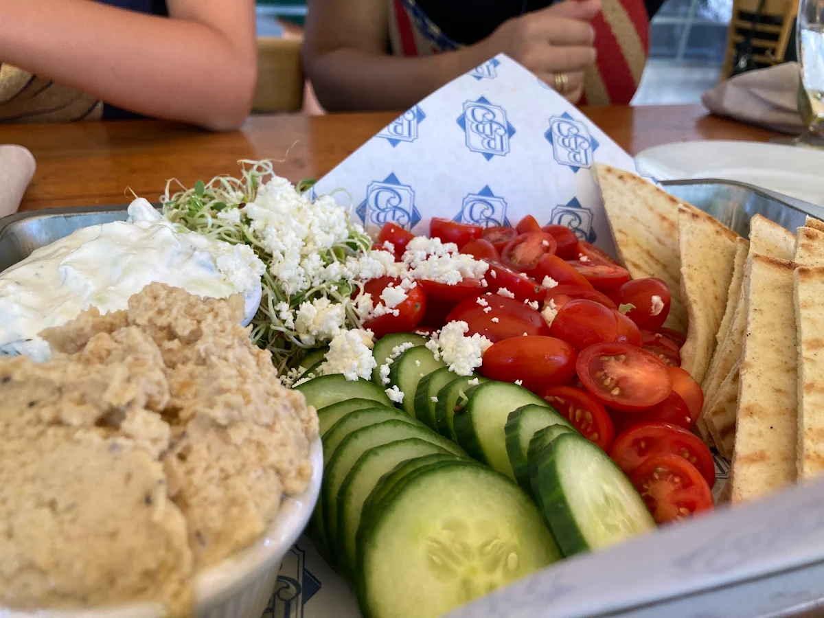 Hummus Plate
