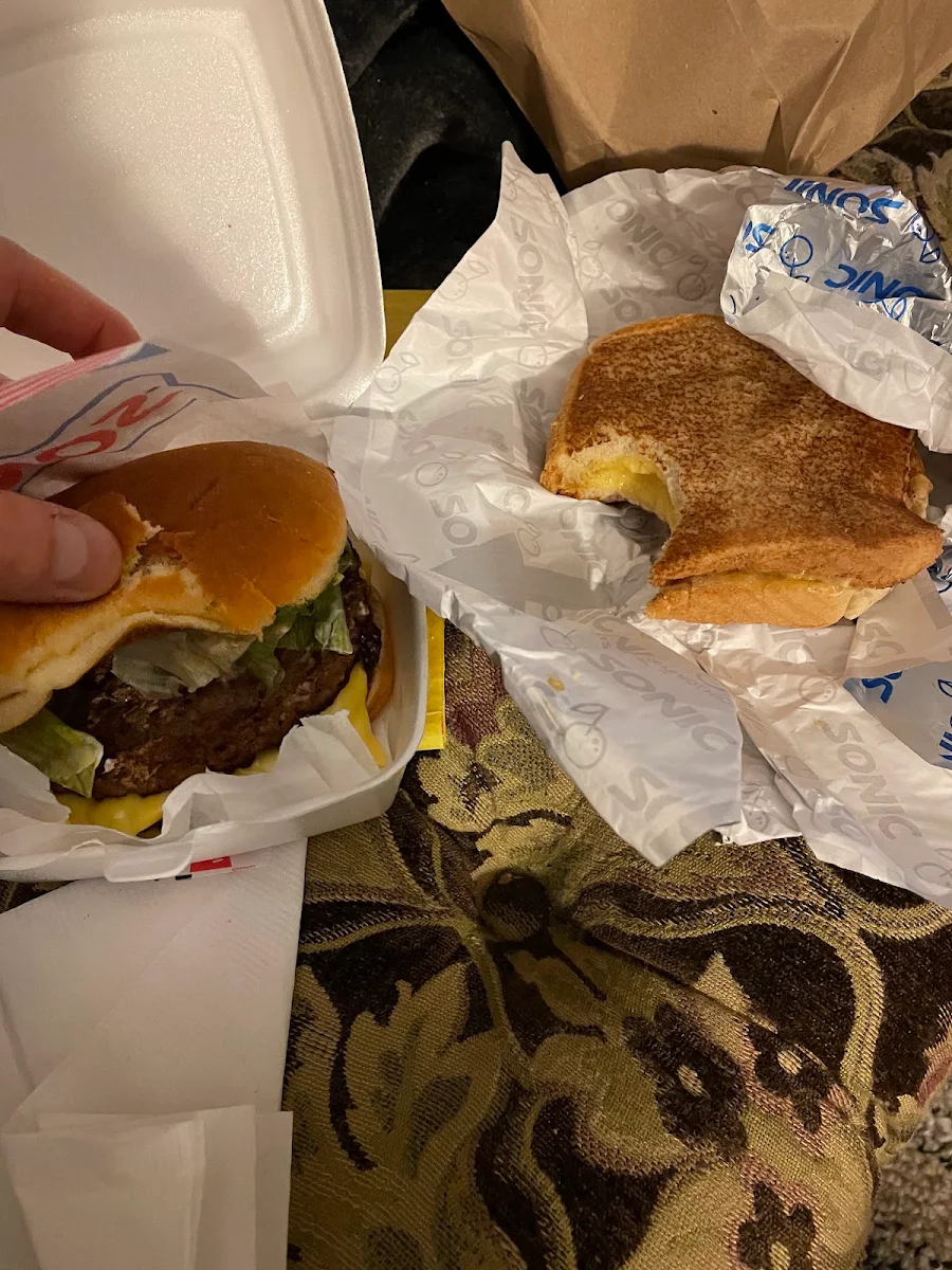 Double Cheeseburger