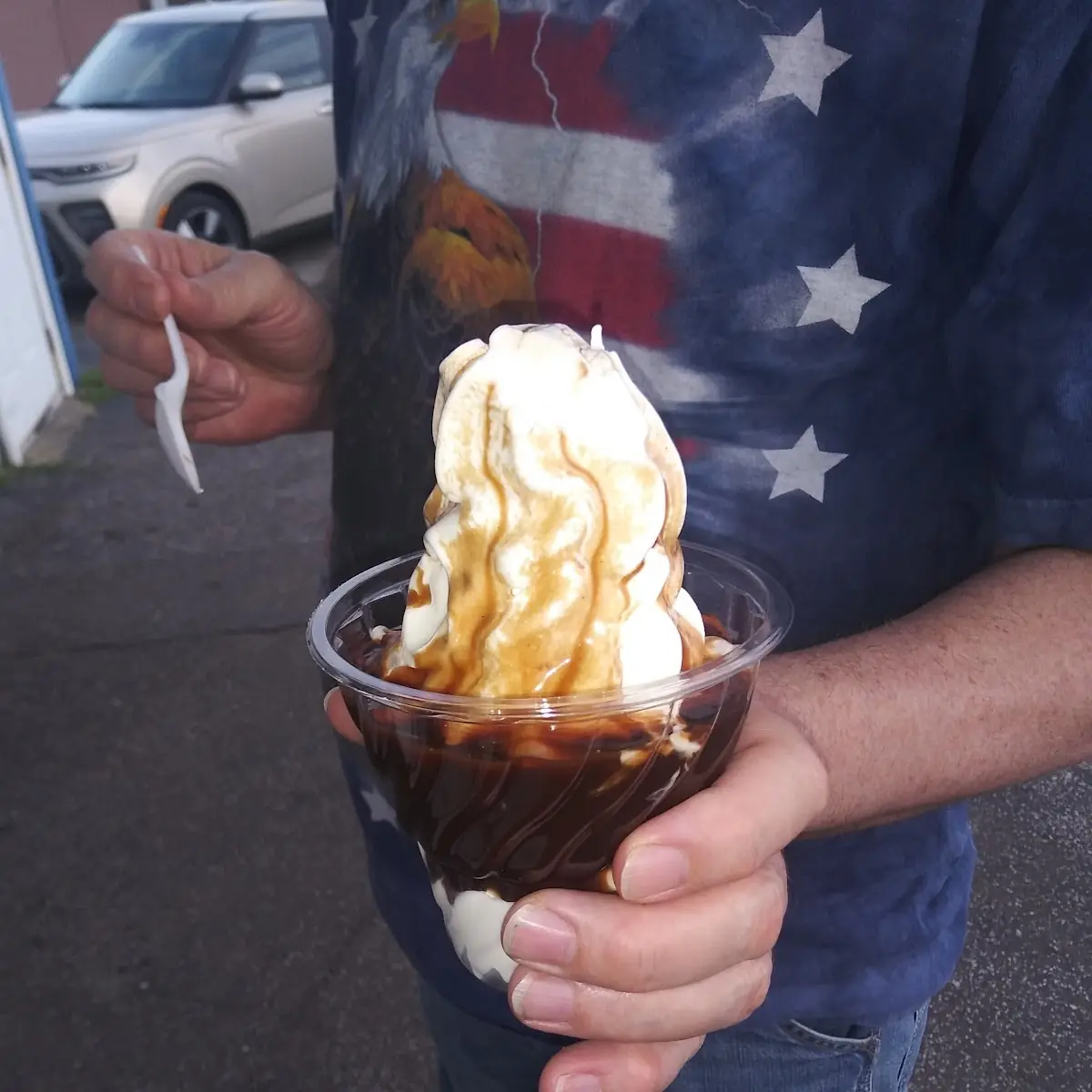Large Hot Fudge Sundae