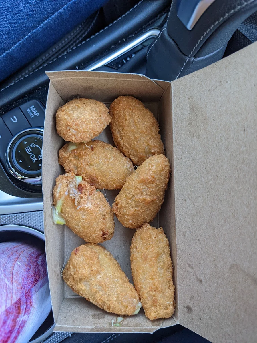 Highlights, Fish N' Fry Inn