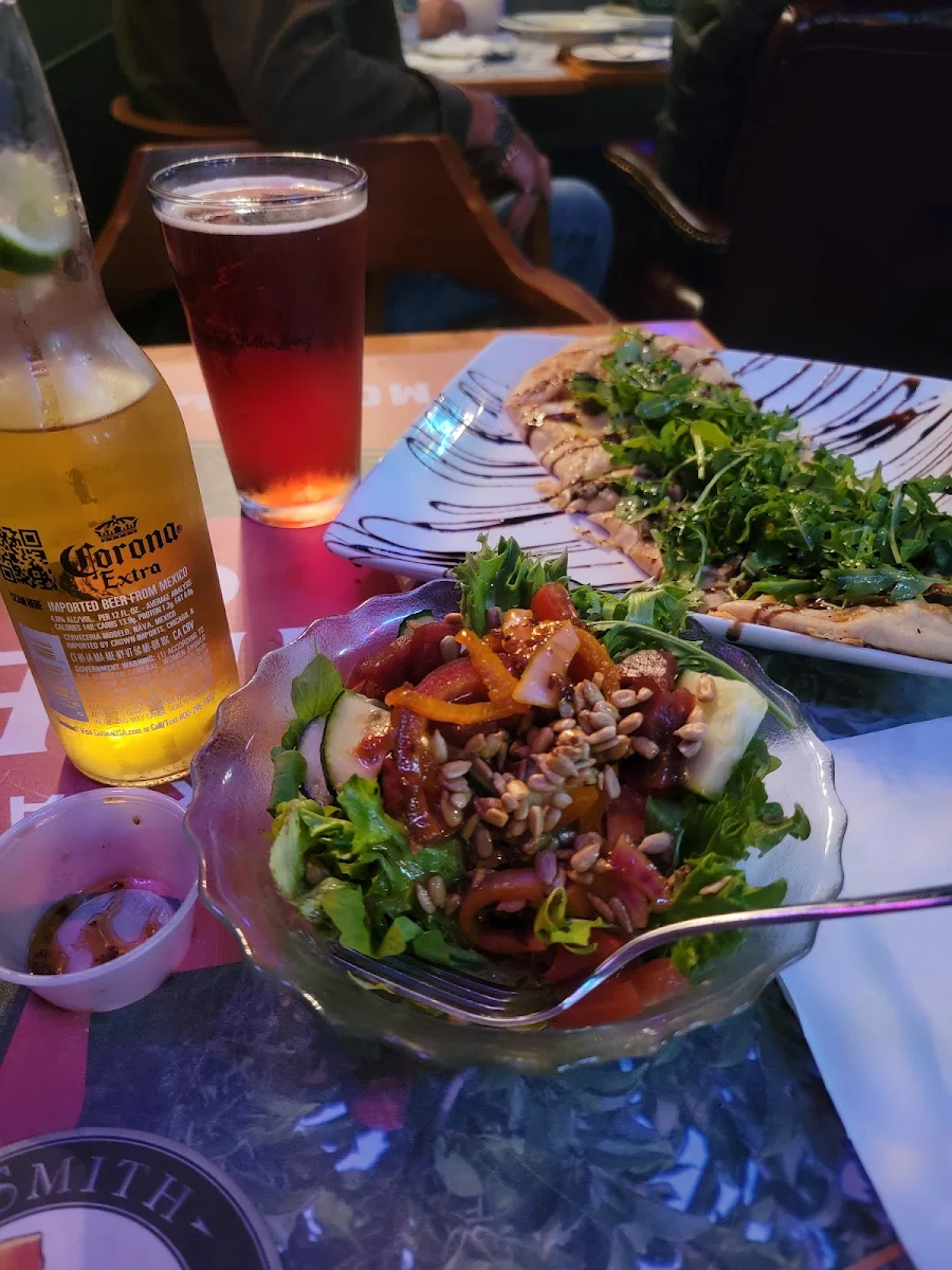Side Salad Flatbread Pizza