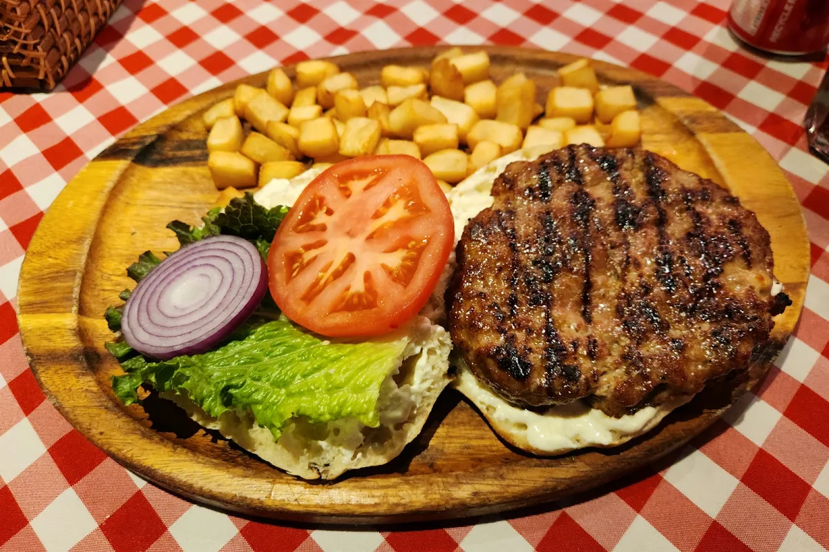 Etno Hamburger, Etno Bar & Grill