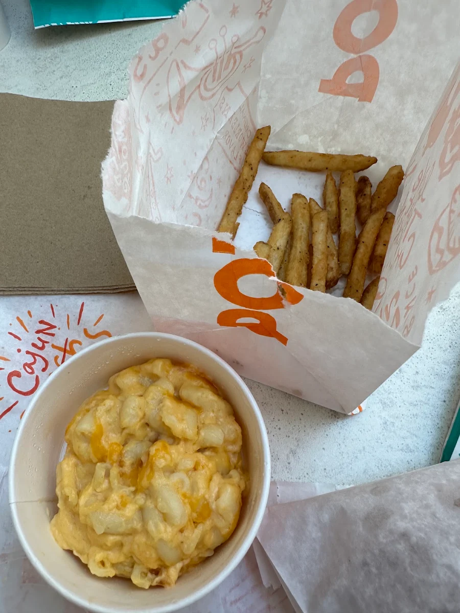 Mac N Cheese & Fries