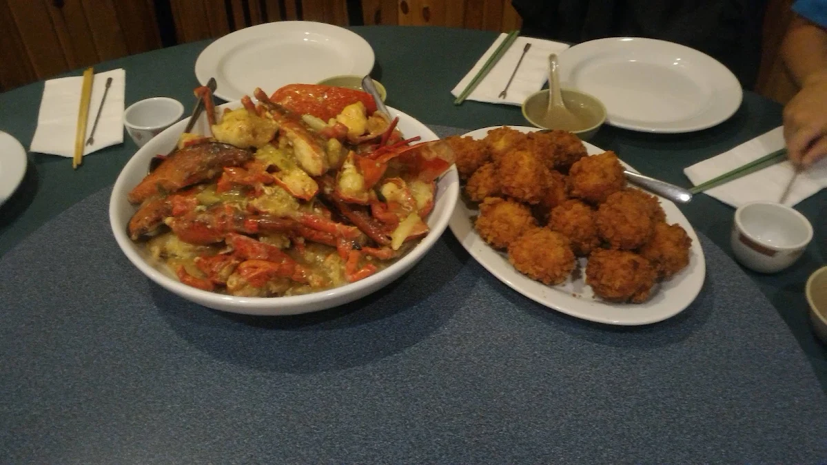 Hong Kong Special Shrimp Balls and Lobsters, Hong Kong Restaurant