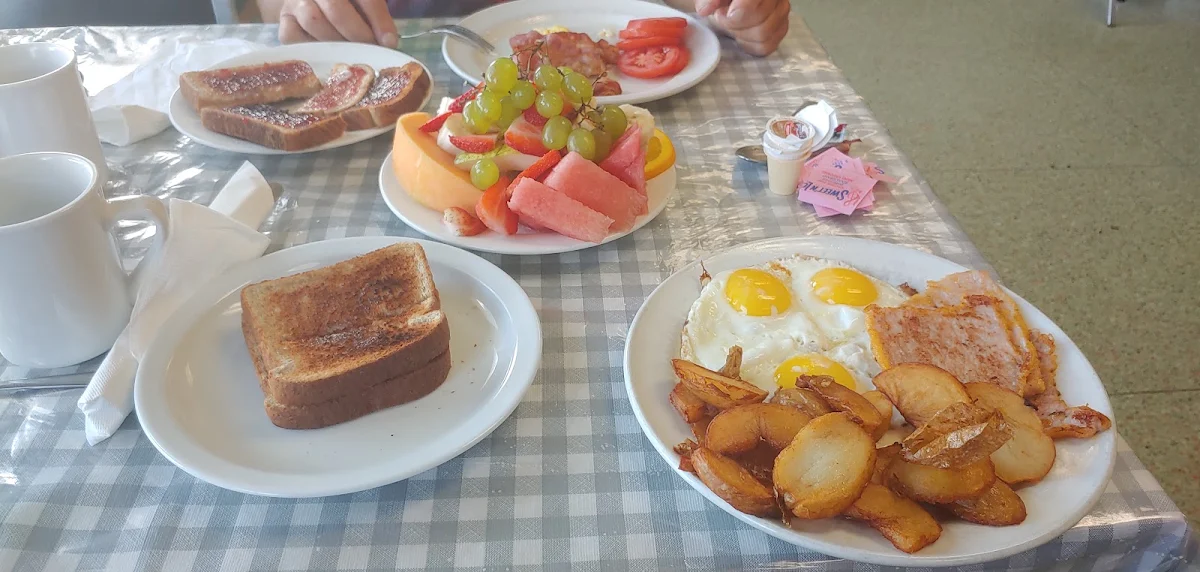 Bacon & Eggs, Riverview Inn & Restaurant