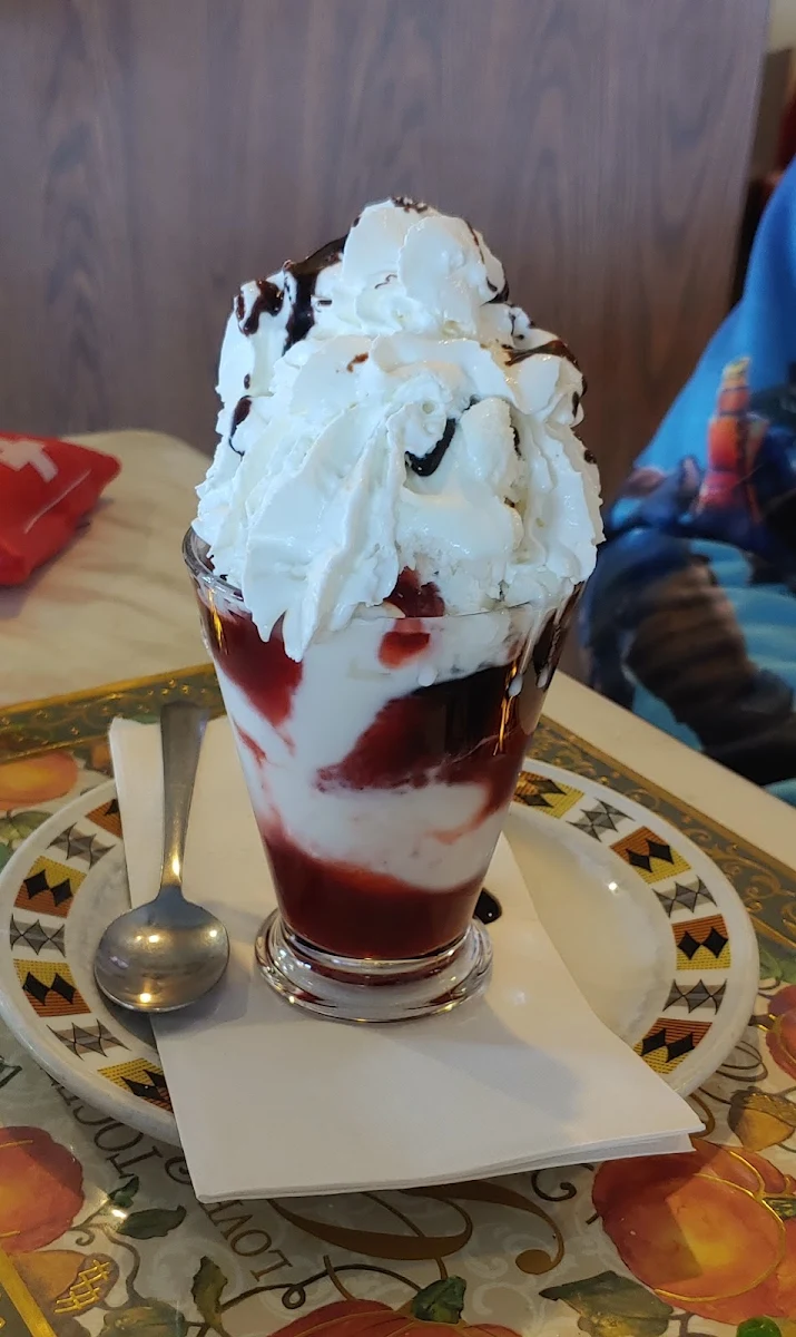 Sundae, Riverview Inn & Restaurant