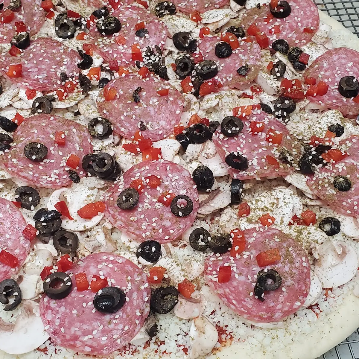 Salami Pizza