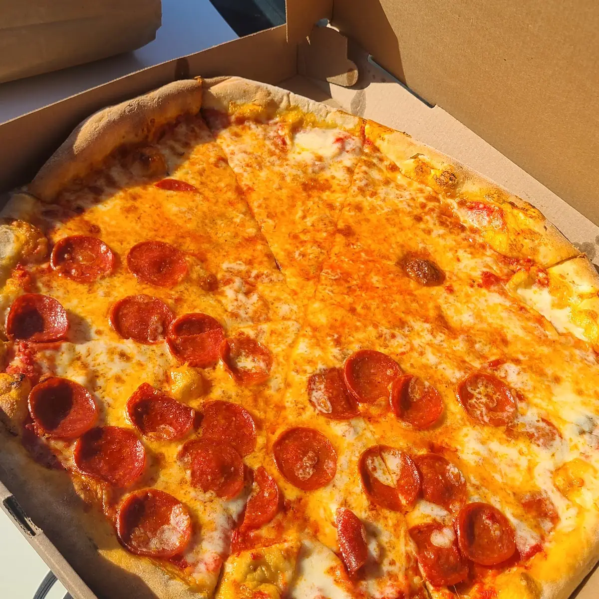 Extra Large Cheese Pizza 1 2 Pepperoni