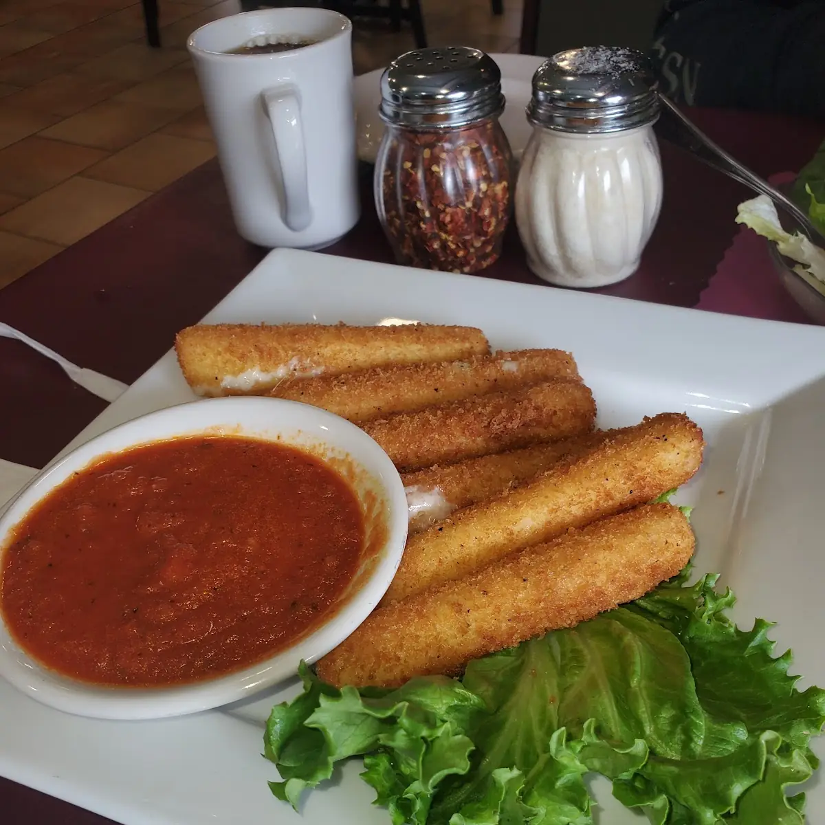 6 Mozzarella Sticks