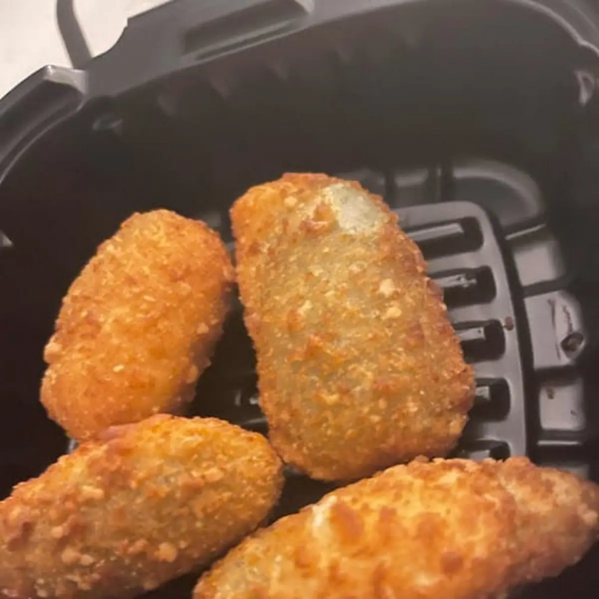 Golden Fried Chicken Wings