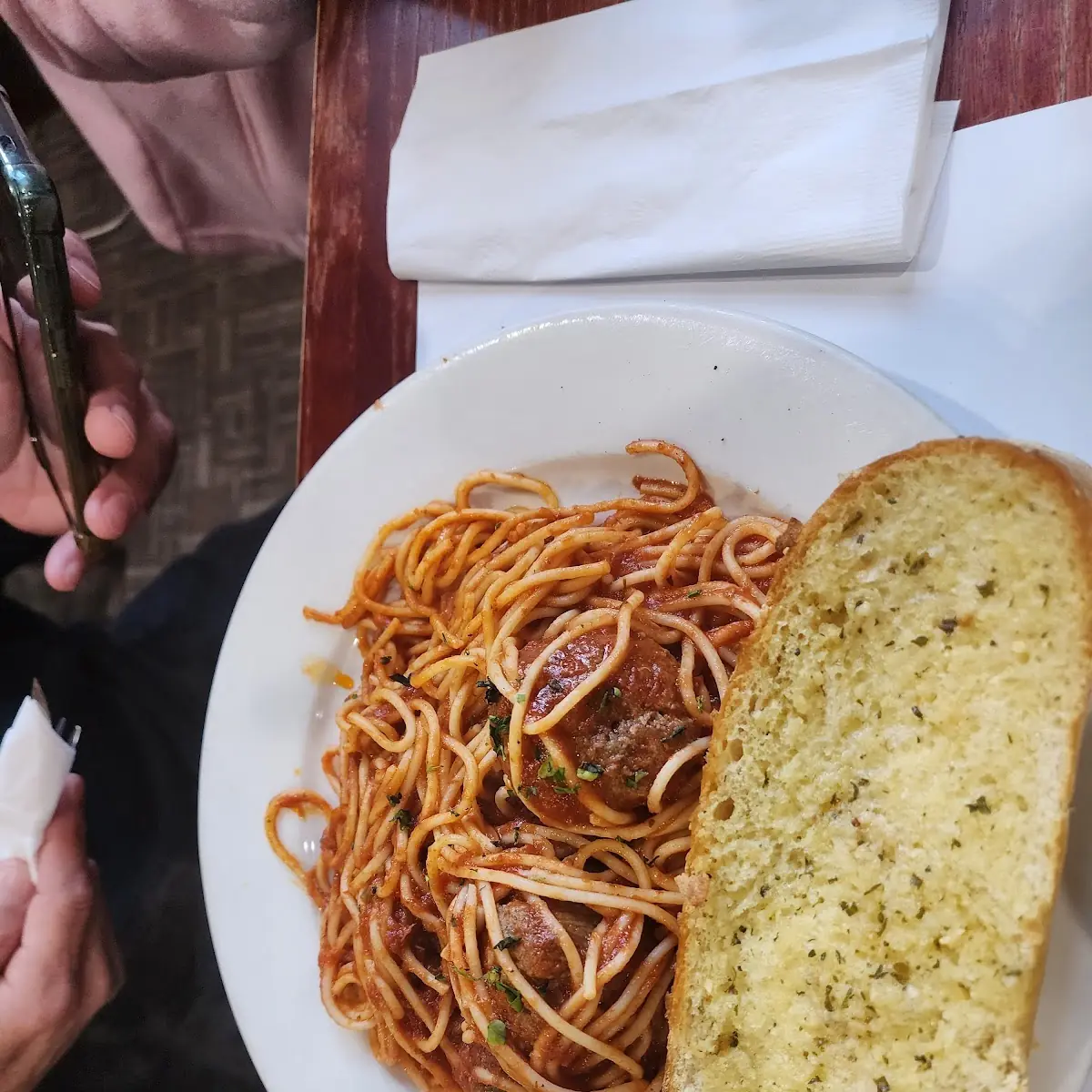 Spaghetti with Meatballs and Garlic Bread