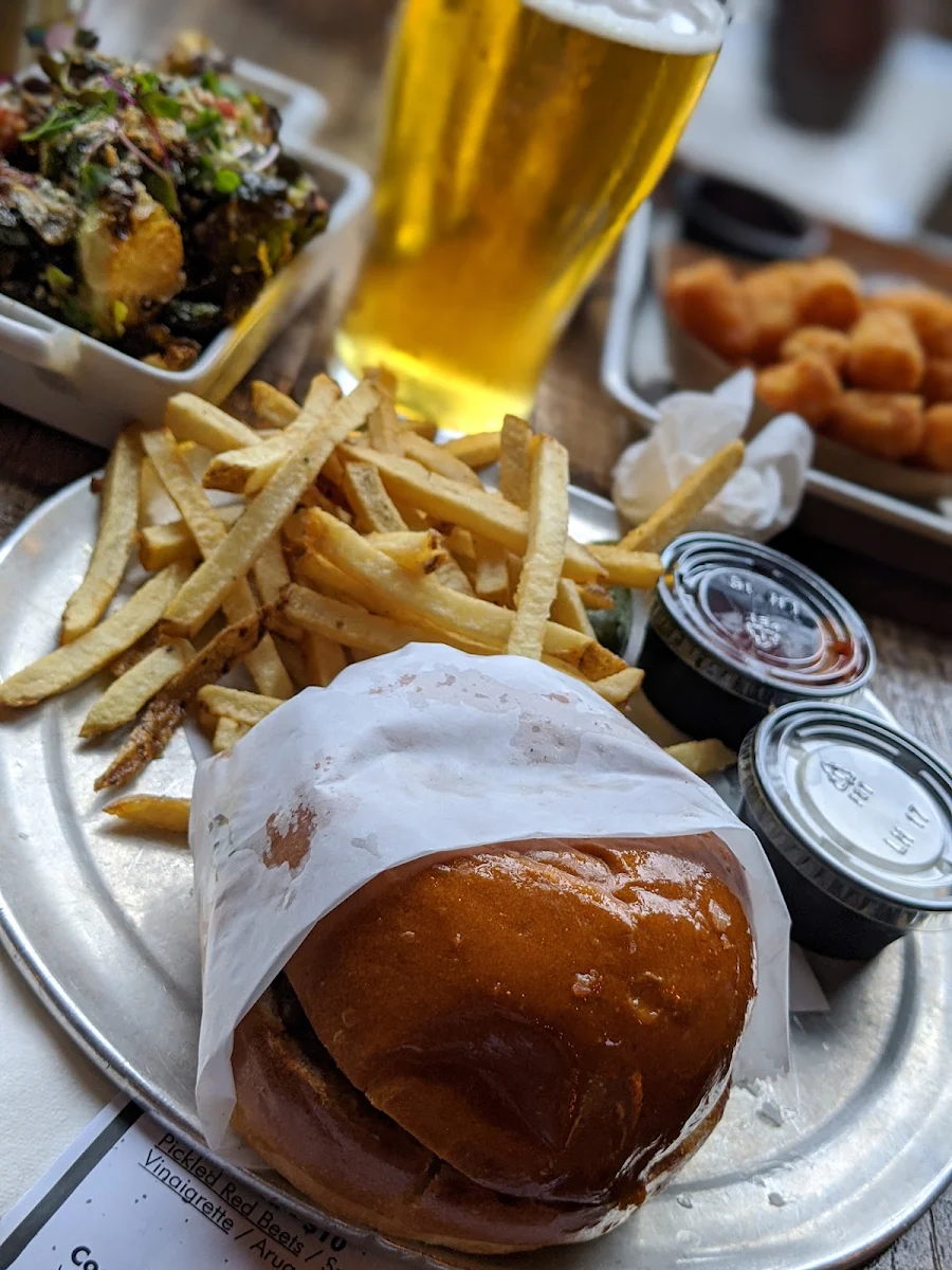 Cheese Burger with Fries