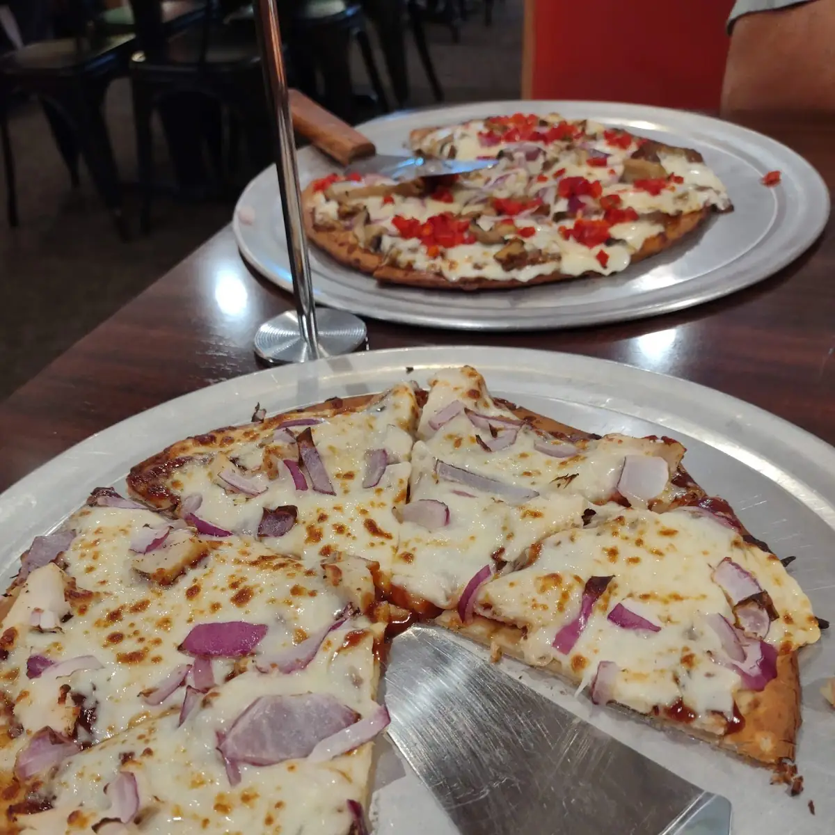 Cauliflower Crust Pizza BBQ Chicken Style