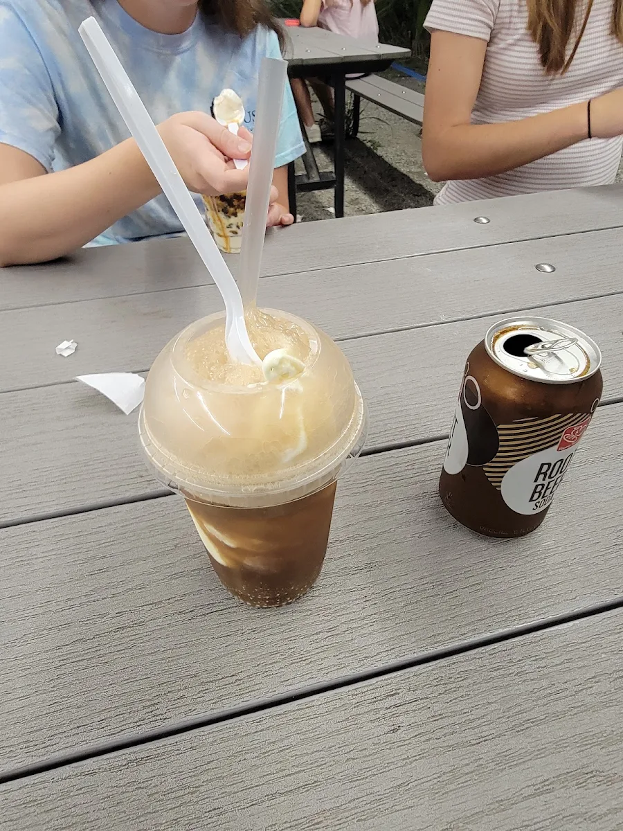 Large Root Beer Float