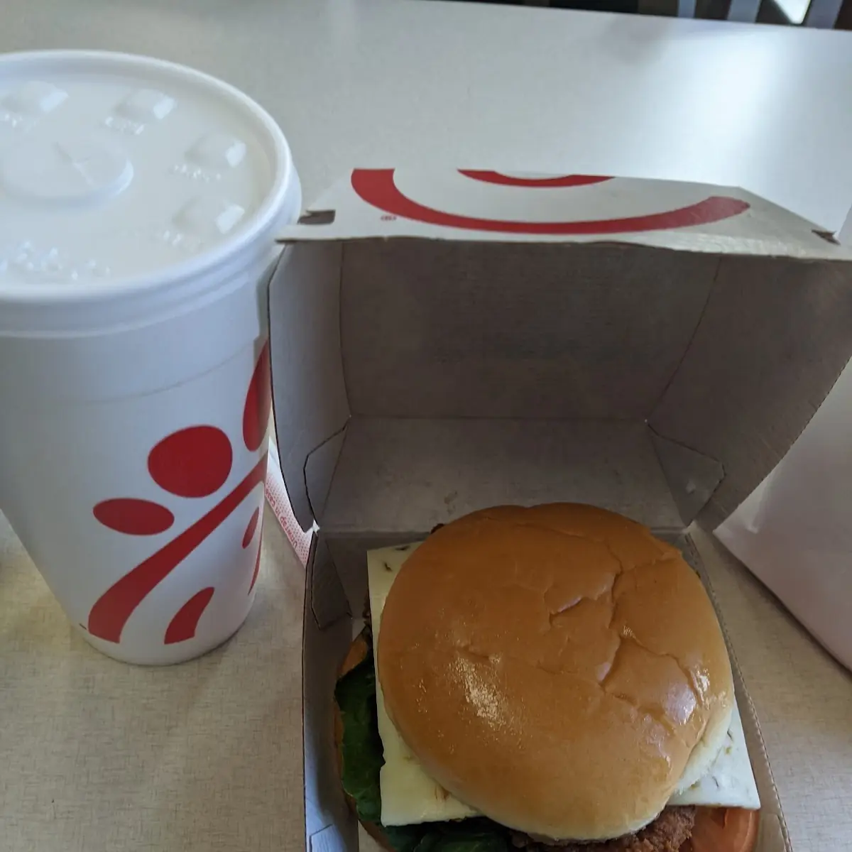 Deluxe Chicken Sandwich Combo