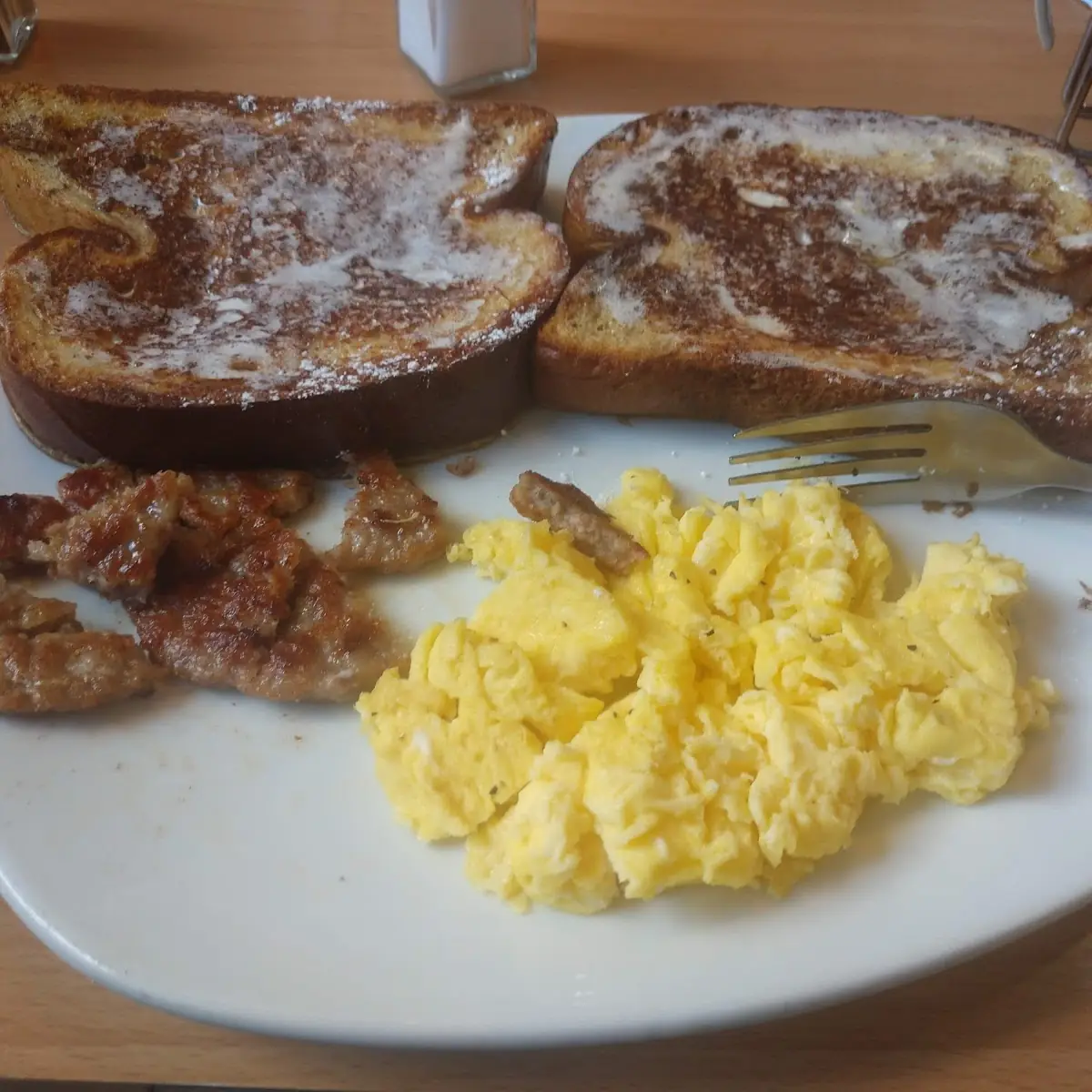 Scrambled Egg Hash Browns & Toast
