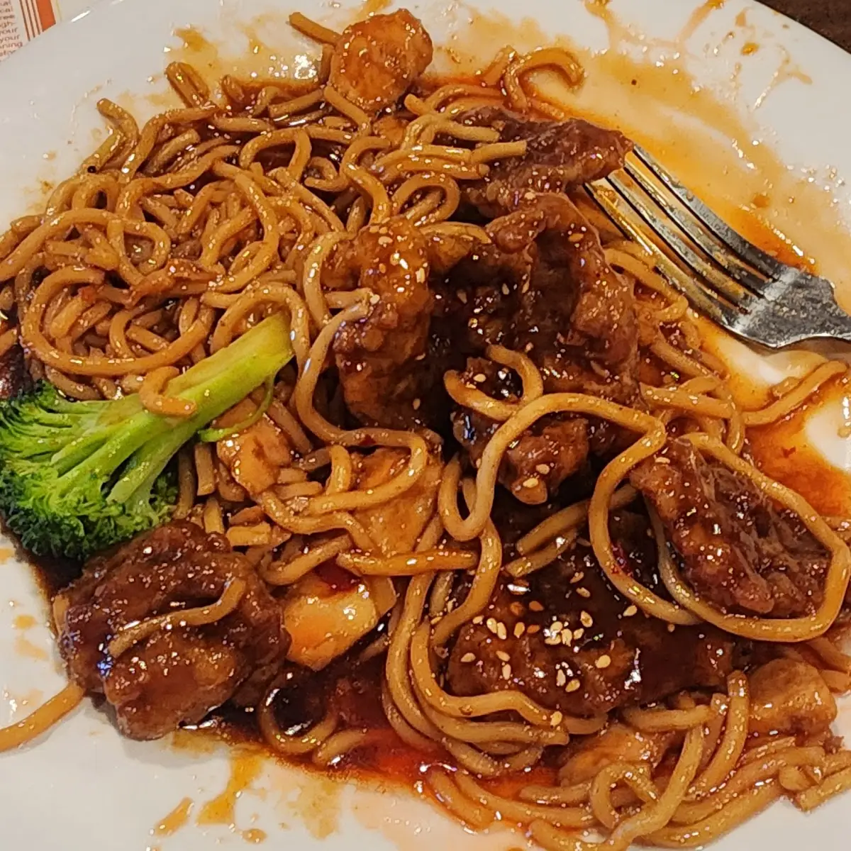 Beef Lo Mein Mixed with Sesame Beef