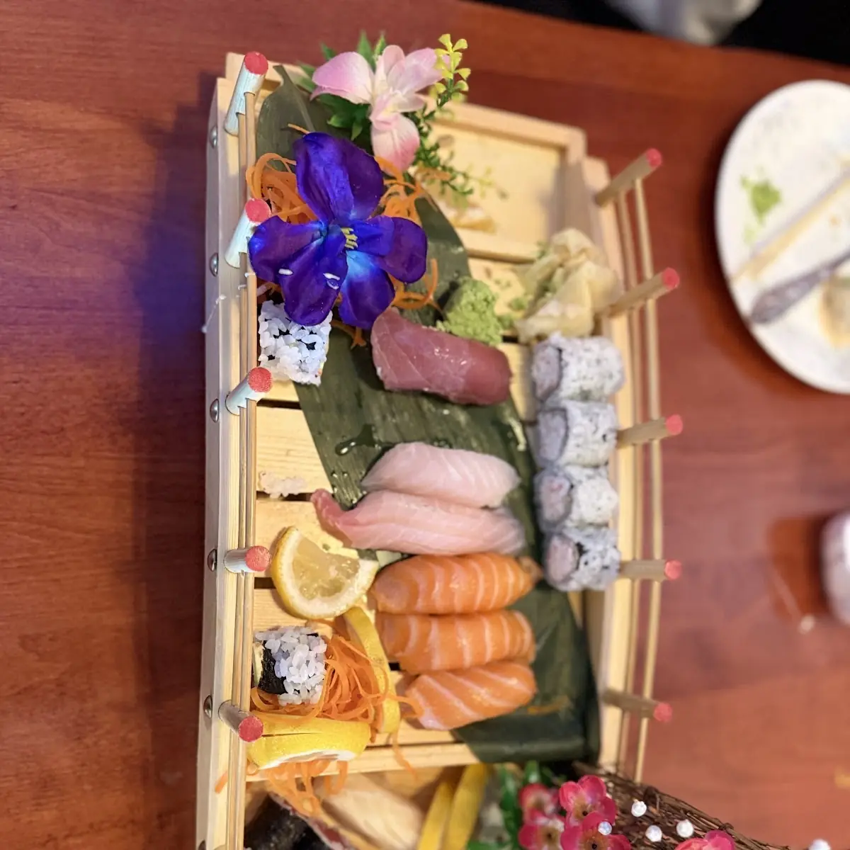 Sushi & Sashimi Boat