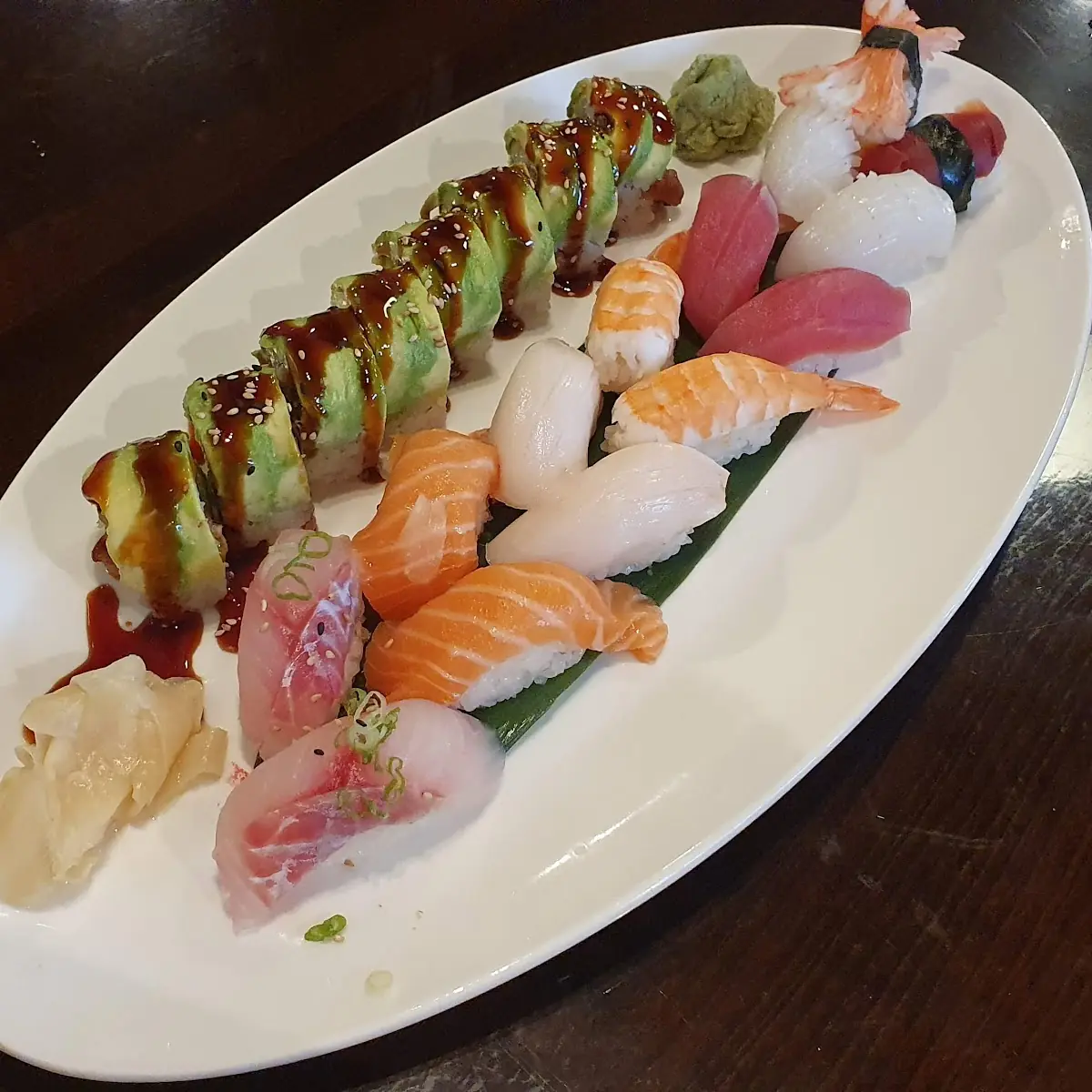 Eel Avocado Roll Sushi Platter