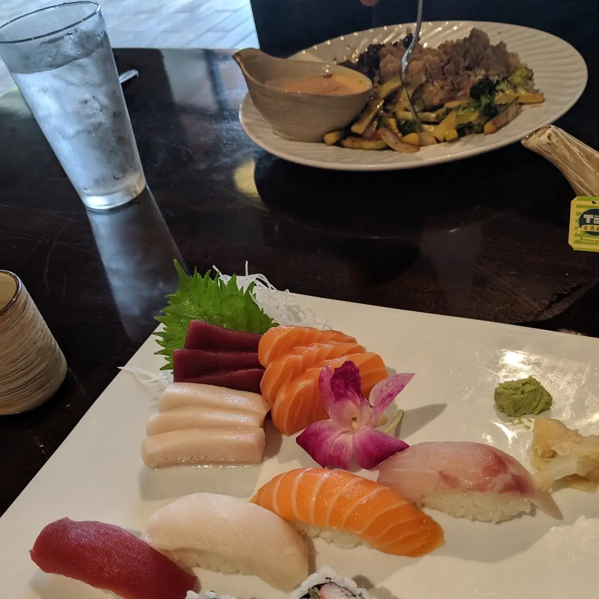 Lunch Special Sushi and Sashimi Combo