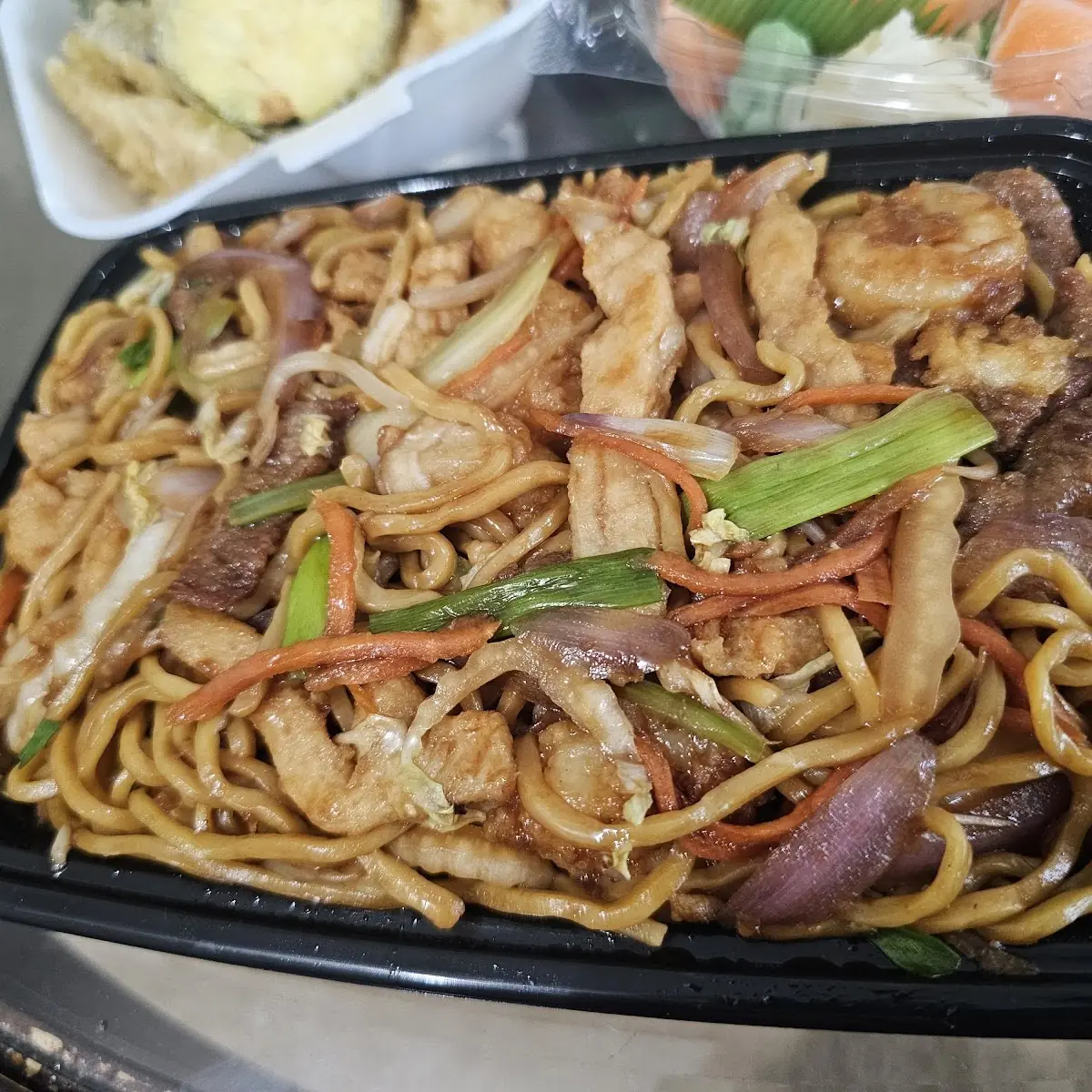 Combination Lo Mein