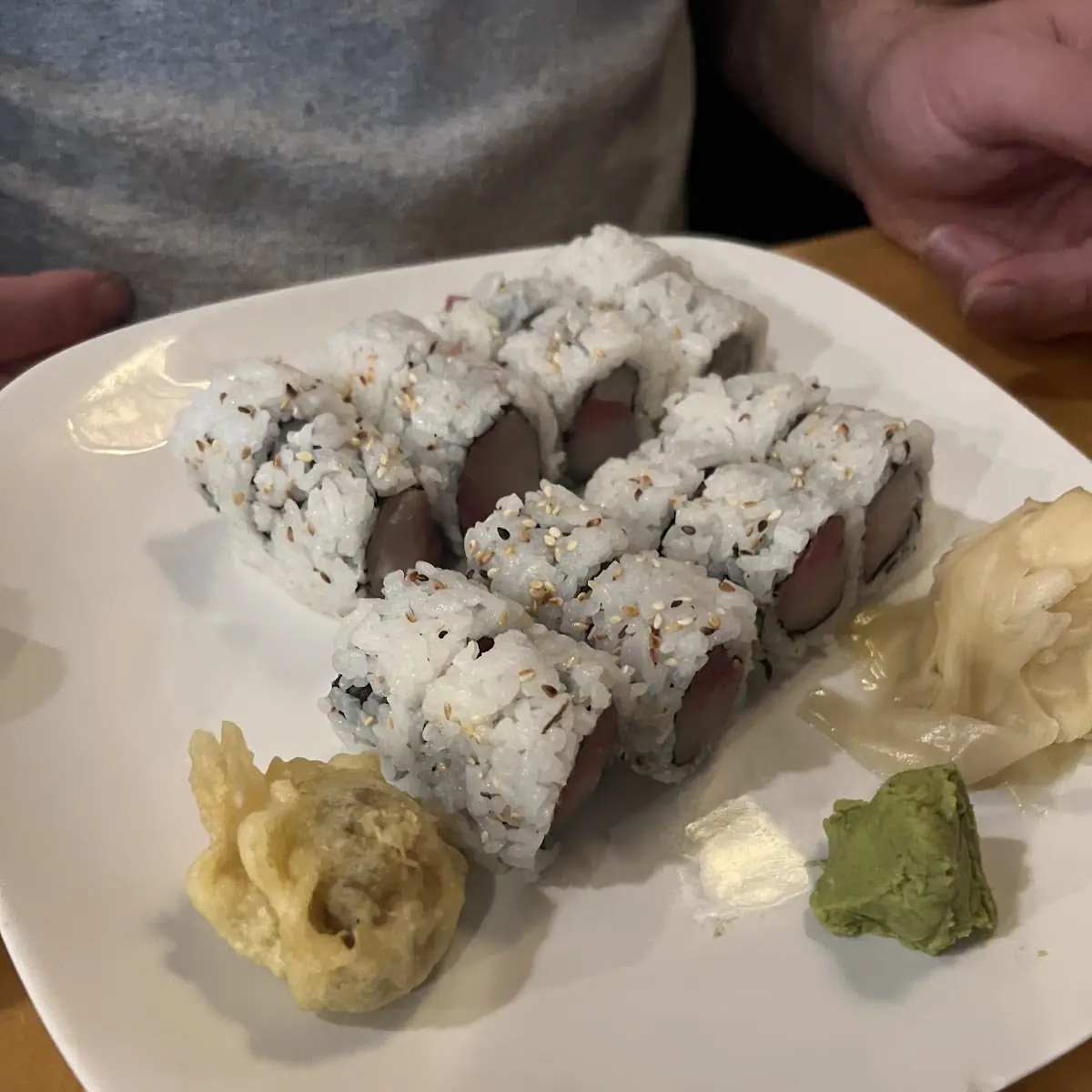 Maki Sushi Yellowfin Tuna Roll