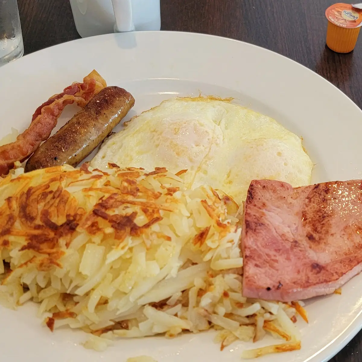 Breakfast Sandwich on a Croissant with Hashbrowns